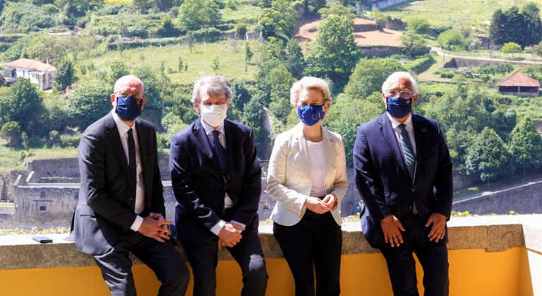 Foto: EUFrom left to right: Charles MICHEL (President, EUROPEAN COUNCIL), David SASSOLI (President, EUROPEAN PARLIAMENT), António COSTA (Prime Minister of Portugal), Ursula VON DER LEYEN (President, EUROPEAN COMMISSION)